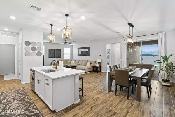 13149 E Iron Chief Drive, Tucson, AZ 85747