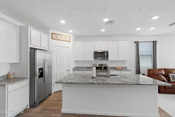 10072 S Arnold Ranch Road, Vail, AZ 85641