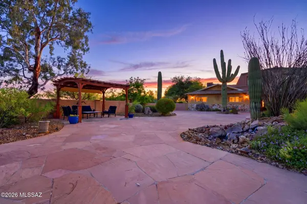 7350 S Cactus Thorn Lane, Tucson, AZ 85747