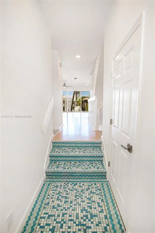 1998 NE 7th St #104, Deerfield Beach, FL 33441-3712