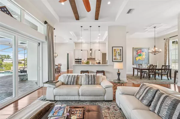 609 COLONIAL BAY DR, Nokomis, FL 34275