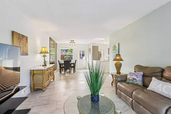 2131 NE 42nd Ct #106E, Lighthouse Point, FL 33064