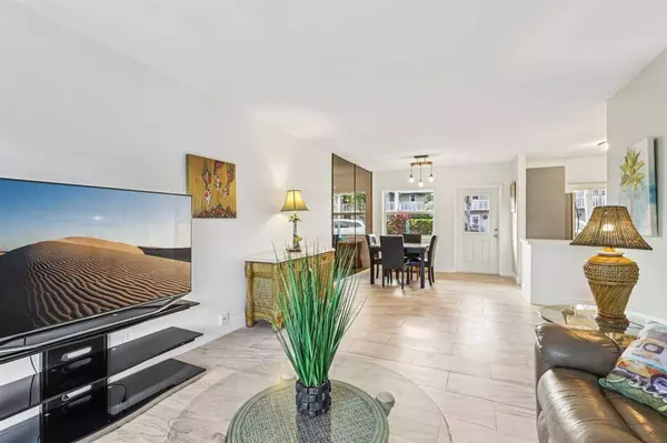 2131 NE 42nd Ct #106E, Lighthouse Point, FL 33064