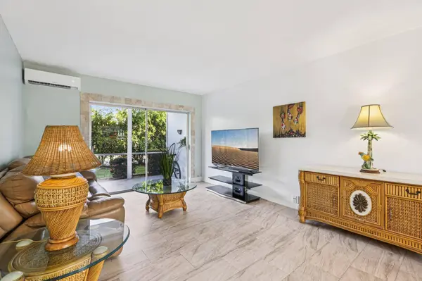 2131 NE 42nd CT #106e, Lighthouse Point, FL 33064