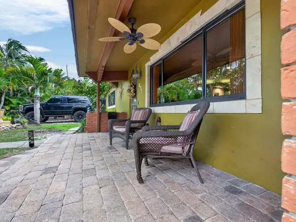 949 NE 25th AVE, Pompano Beach, FL 33062