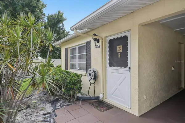 390 301 BLVD W #4D, Bradenton, FL 34205