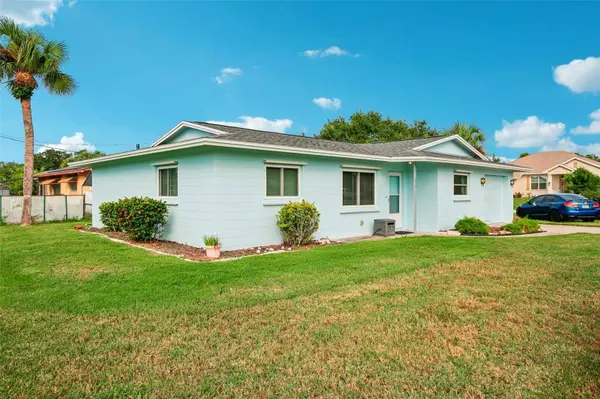 2210 GENTIAN RD, Venice, FL 34293