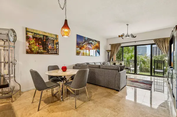 1620 Presidential WAY #310, West Palm Beach, FL 33401