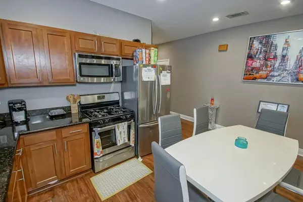 4313 RAYNE DR, New Orleans, LA 70122