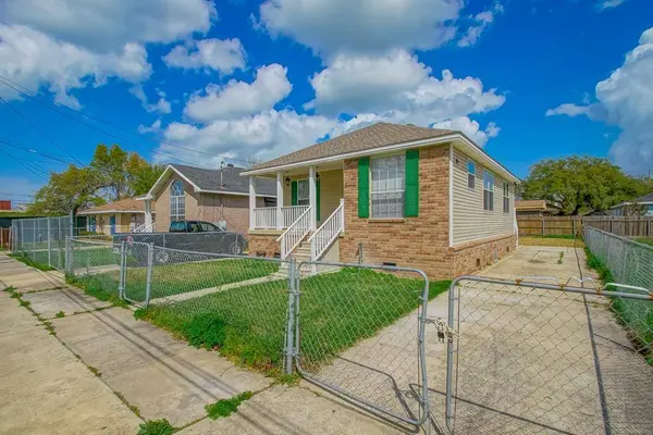 8009 DEVINE AVE, New Orleans, LA 70127