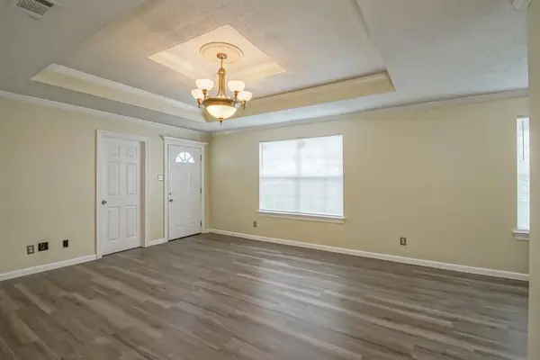 8009 DEVINE AVE, New Orleans, LA 70127