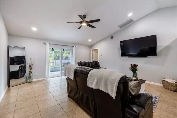 8326 104th CT, Vero Beach, FL 32967