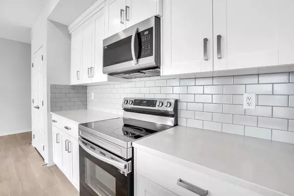 220 Seton GRV SE #3402, Calgary, AB T3M 3T1