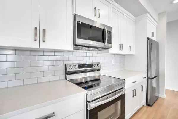 220 Seton GRV SE #3402, Calgary, AB T3M 3T1