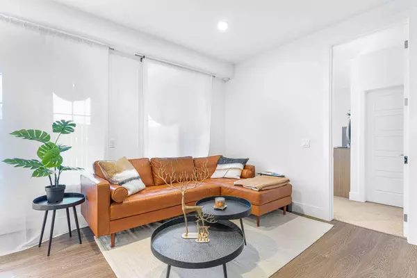 3320 3 AVE NW #106, Calgary, AB T2N 0L9