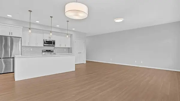 220 Seton GRV SE #1302, Calgary, AB T3M 3T1