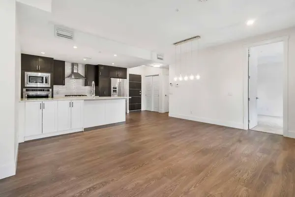 3320 3 AVE NW #106, Calgary, AB T2N 0L9