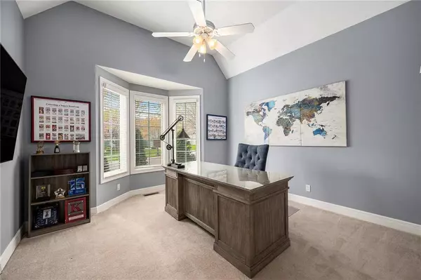 7504 W 149th ST, Overland Park, KS 66223