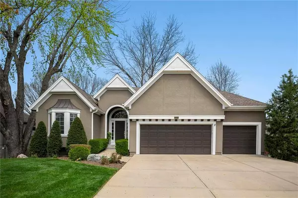 7504 W 149th ST, Overland Park, KS 66223