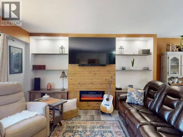 4859 BOWNESS AVE, Powell River, BC V8A3S6