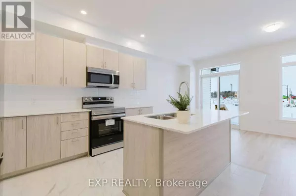 6042 DAVID WEINS STREET, Ottawa, ON K2S2Y3