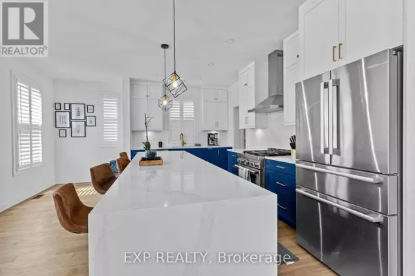 4556 KELLY FARM DRIVE, Ottawa, ON K1X0G8