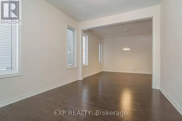 215 RIVERTREE STREET, Ottawa, ON K2M0J4