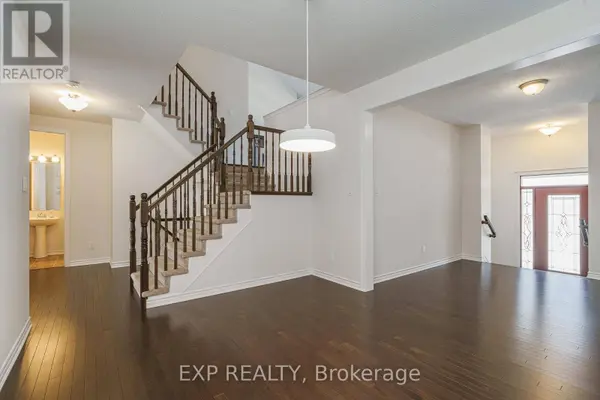 215 RIVERTREE STREET, Ottawa, ON K2M0J4