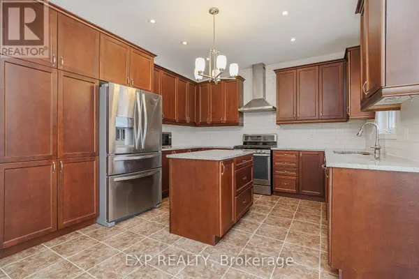 215 RIVERTREE STREET, Ottawa, ON K2M0J4