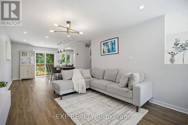 2092 ERIC CRESCENT, Ottawa, ON K1B4P4