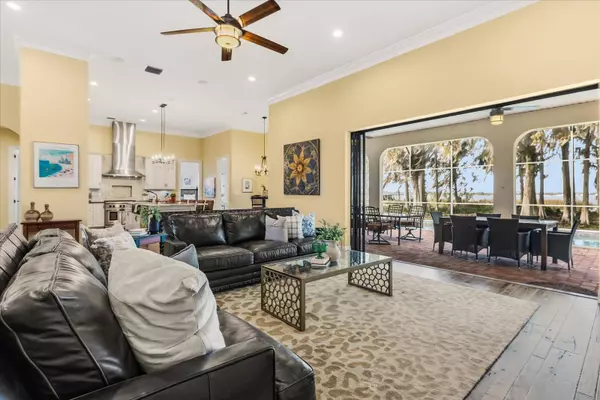 30321 ISLAND CLUB DR, Tavares, FL 32778