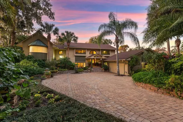 15815 ACORN CIR, Tavares, FL 32778