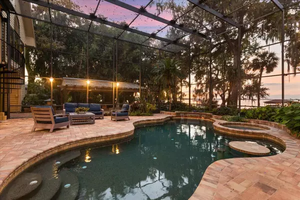 15815 ACORN CIR, Tavares, FL 32778