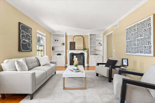 3001 LAKESHORE DR, Mount Dora, FL 32757