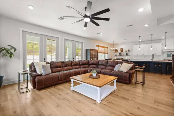 21709 HIDDEN CREEK LN, Mount Dora, FL 32757