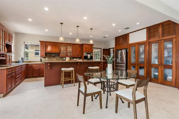 1909 COUNTRY CLUB DR, Eustis, FL 32726