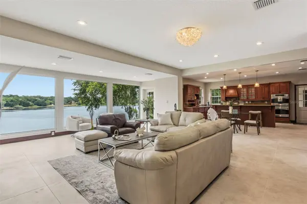 1909 COUNTRY CLUB DR, Eustis, FL 32726