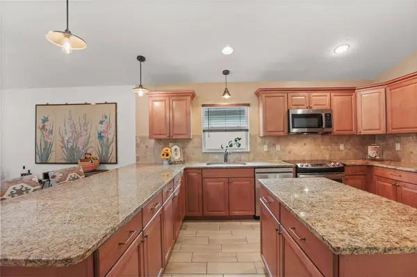 30429 ISLAND CLUB DR, Tavares, FL 32778