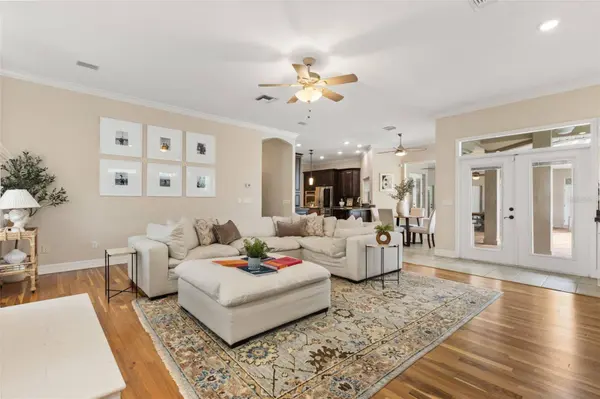 15900 ACORN CIR, Tavares, FL 32778