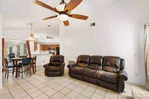 5543 PINE ST, Mount Dora, FL 32757