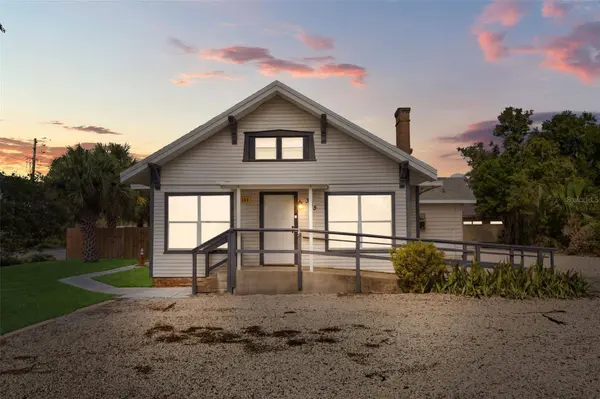305 N SINCLAIR AVE, Tavares, FL 32778