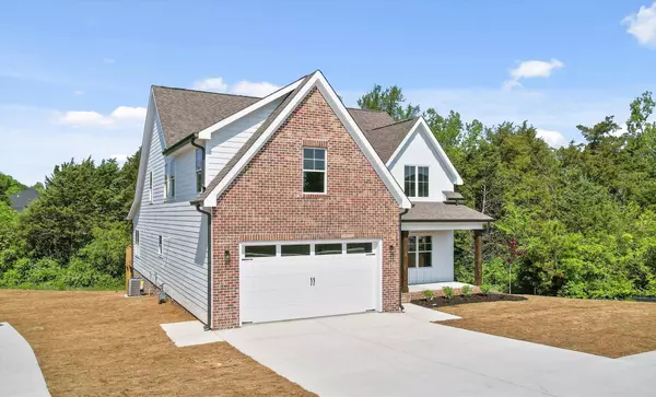 210 Arthur LN, Cleveland, TN 37312