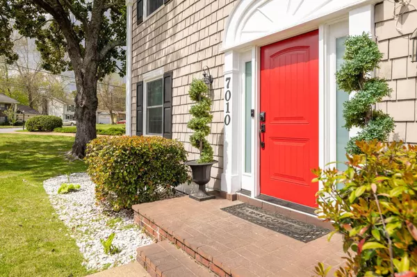 7010 Fairington CIR, Hixson, TN 37343