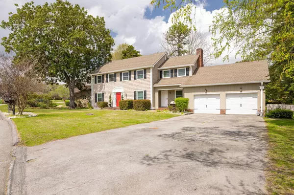 7010 Fairington CIR, Hixson, TN 37343