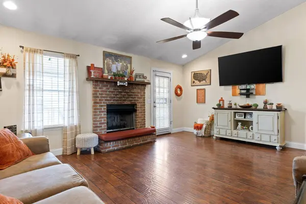 93 Pepper Corn LN, Rossville, GA 30741