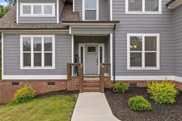 6434 Satjanon DR, Ooltewah, TN 37363