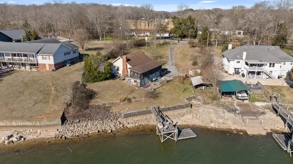 2296 Shore Acres RD, Soddy Daisy, TN 37379