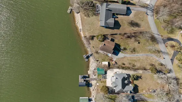 2296 Shore Acres RD, Soddy Daisy, TN 37379