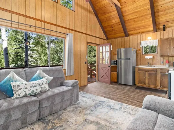 39 Hickory, Lyons, CO 80540