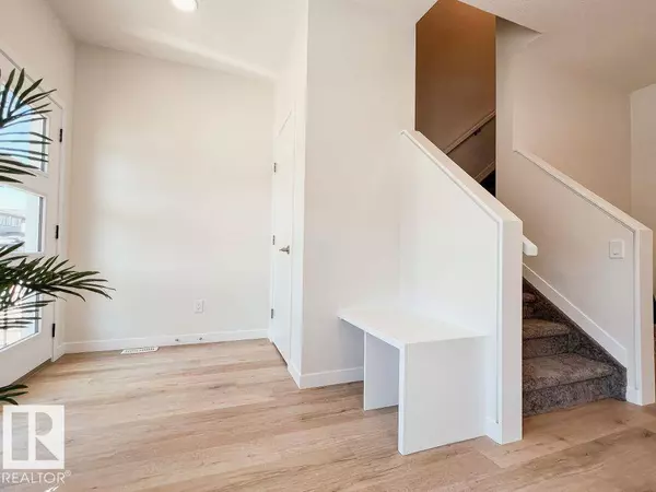 120 Garneau GA, Spruce Grove, AB T7X 2Y6